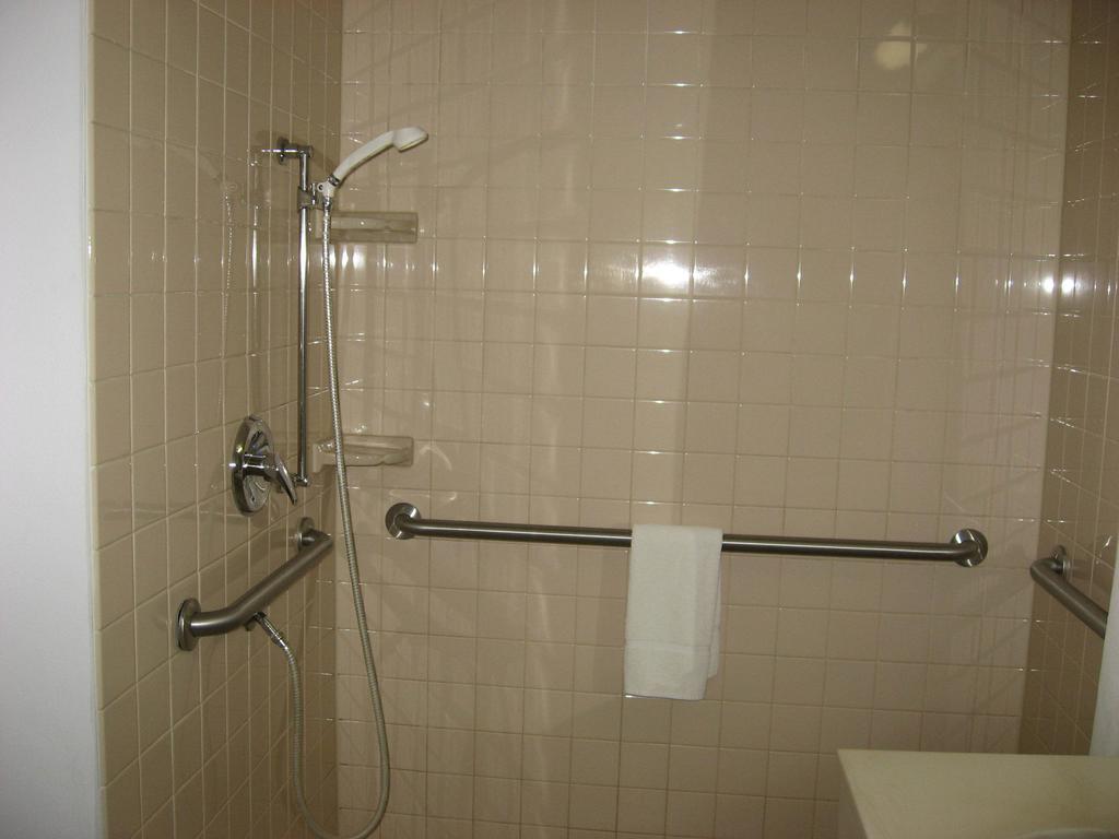 Country Inn & Suites By Radisson, Wausau, Wi Schofield Room photo